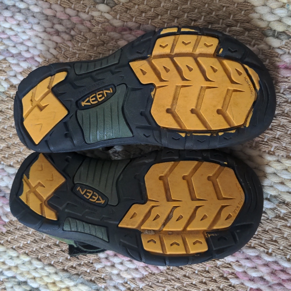 Keen - Picture 4 of 6